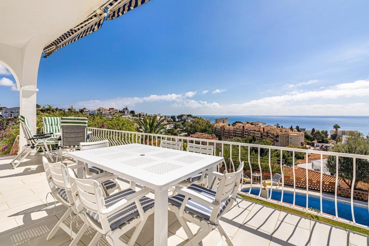 Villa Con Piscina En Fuengirola Exterior photo